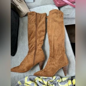 OVER THE KNEE BOOTS